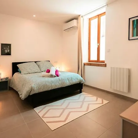 5 2 Pieces Avec Parking *